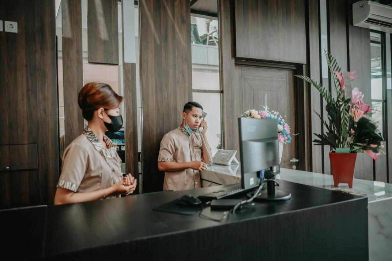 Grand Samota Hotel Sumbawa Exterior photo
