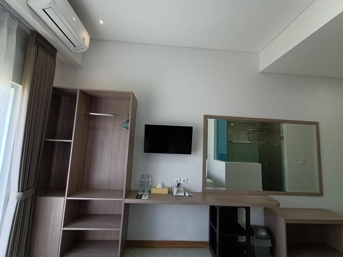 Grand Samota Hotel Sumbawa Exterior photo